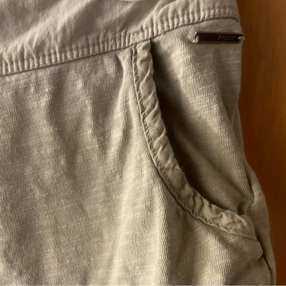 Ladies Roxy shorts - Picture 5 of 6